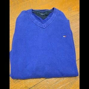 Lightweight V-neck sweater